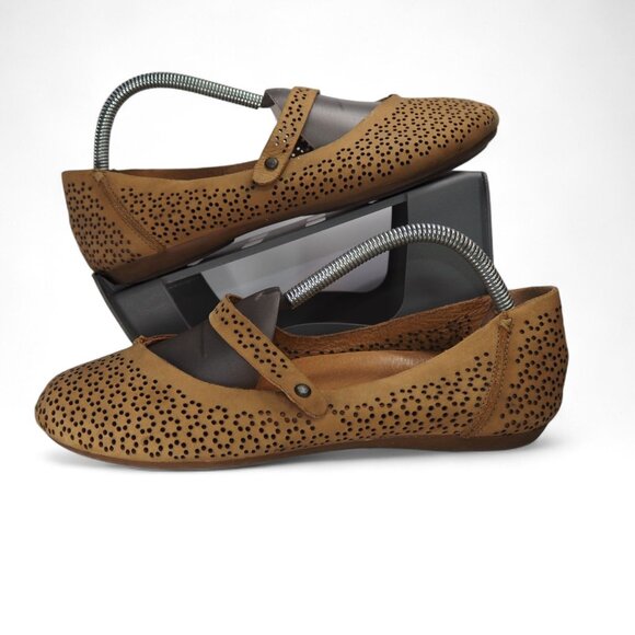 OluKai Nene Perforated Slip-on Mary Jane Flats Women's 10 Tan Leather - Picture 1 of 11